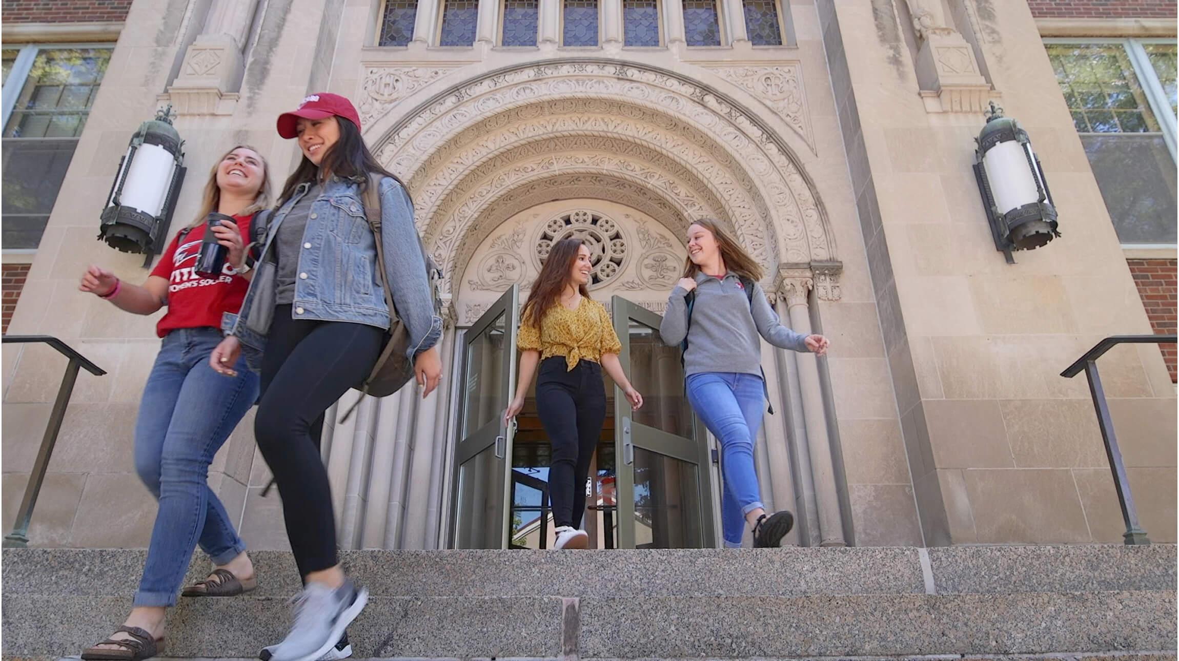 Students at the entrance of the Murphy Center at Viterbo University